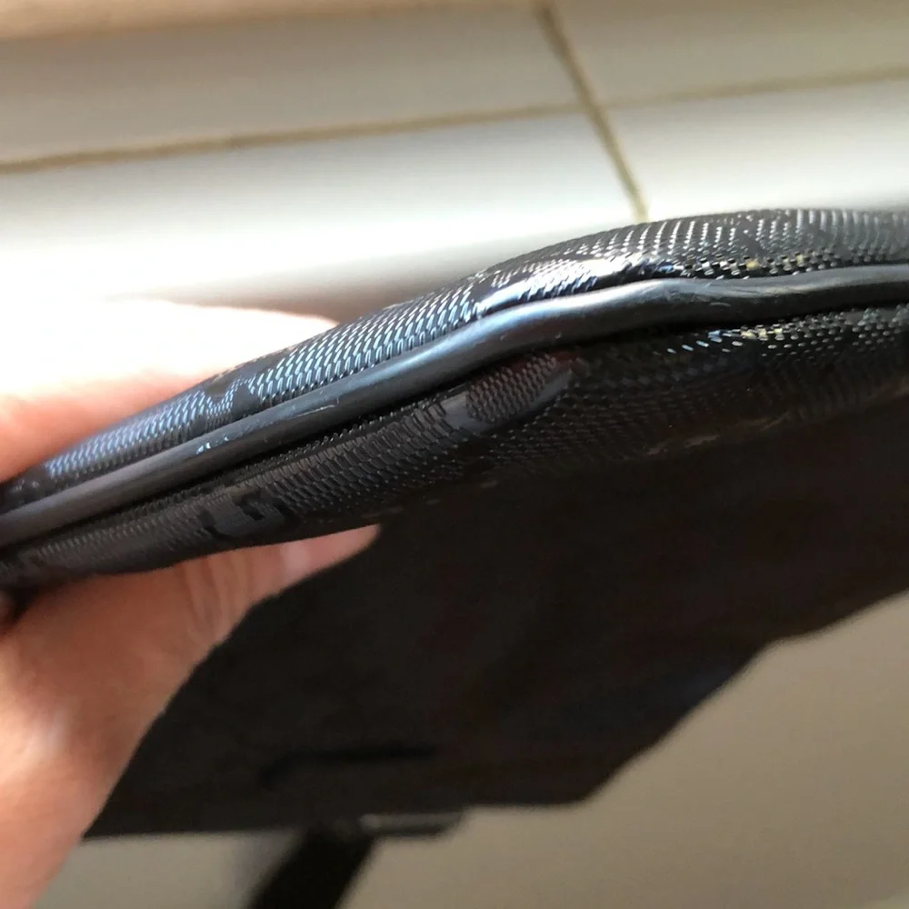 Today Only🌺AUTHENTIC GUCCI MONOGRAM IMPRIME CROSSBODY BAG🌺price firm - Picture 8 of 16